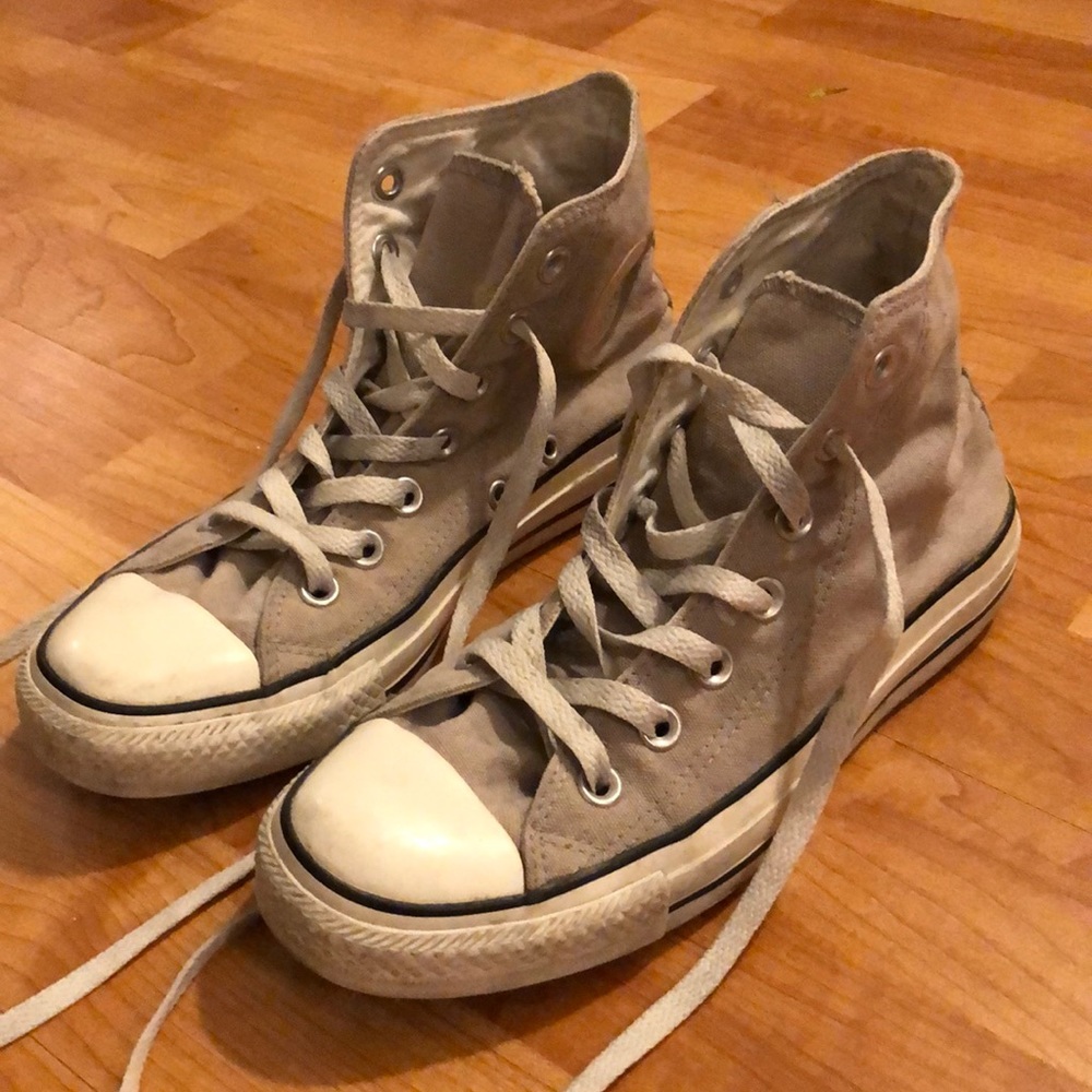 Light purple hightop all-star converse sneakers